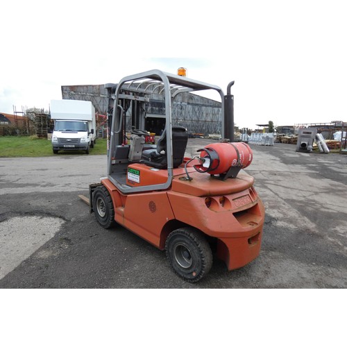 5968 - 1 x BT Rolatruc Cargo CBG 3.0 gas powered forklift truck YOM 2003, capacity 3000kg, digital hour met... 