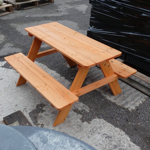 6083 - 1 x child size wooden picnic table overall approx 89 x 80cm