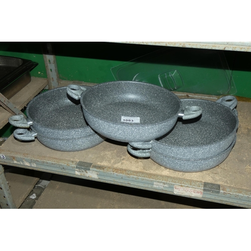 1083 - 5 large non stick skillets by Accademia Mugnano 34cm