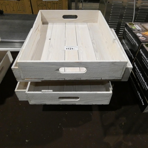 1121 - 4 x wooden food display trays