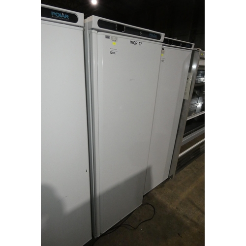 1202 - A commercial white tall fridge by Polar type C series CD612, retails £650+ - trade. Tested Working