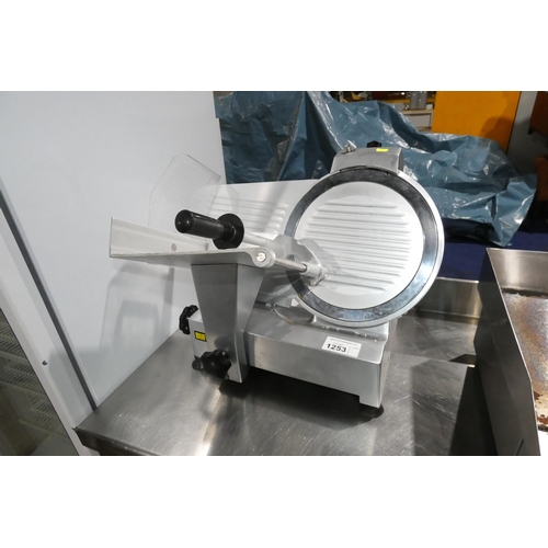 1253 - A commercial meat slicer by Buffalo - trade Tested Working