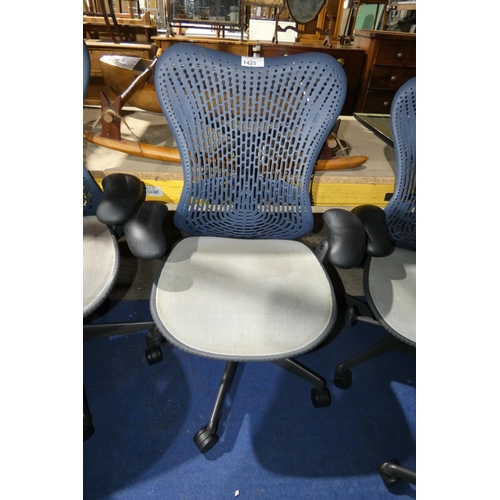 1425 - 1 x Herman Miller Mirra office swivel chair with grey mesh seat and dark blue plastic back