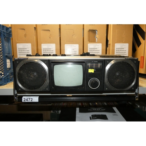 2472 - A vintage all in stereo system with mini TV, cassette & tuner by Hitachi type K62L - trade