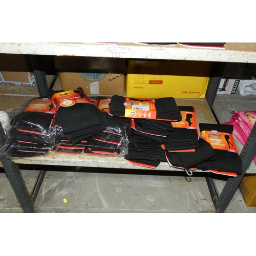 2607 - A quantity of insulated ladies leggings 4.9 tog, contents of 1 shelf, various sizes, please see pict... 