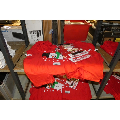 2615 - A quantity of red Christmas T-shirts, contents of 1 shelf, please see pictures for more details