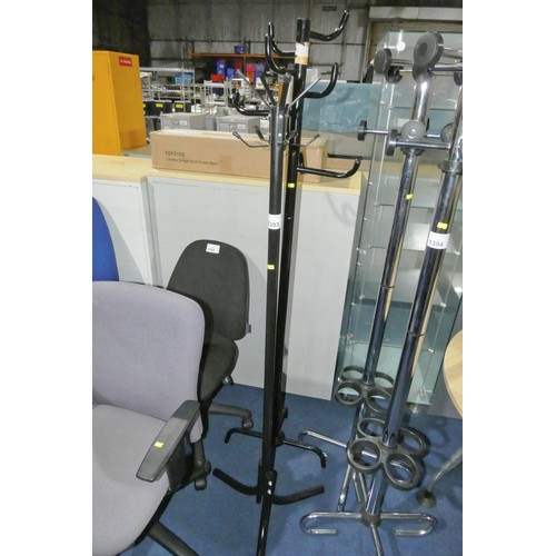 1393 - 2 x black metal hat / coat stands