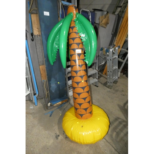 2061 - 1 x inflatable palm tree