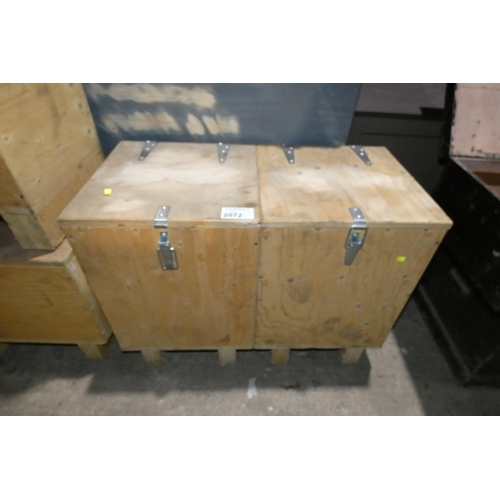 2072 - 2 x small wooden crates