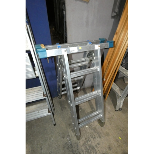 2081 - An aluminium multi function ladder