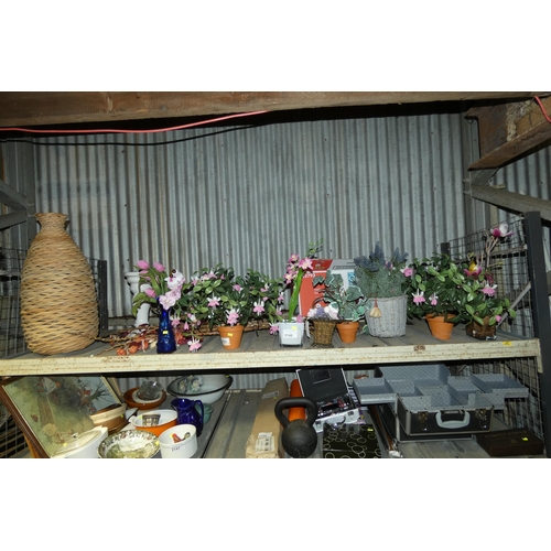 2146 - A quantity of various artificial plants etc. Contents of 1 shelf