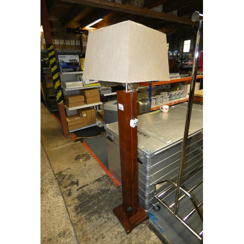 2184 - 1 x floor standing lamp with shade 240v (Trade)