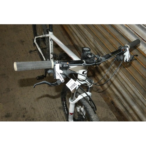 2095 - 1 x Cannondale hard tail aluminum frame mountain bike