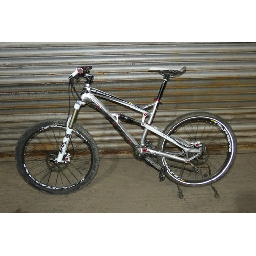 2096 - 1 x LaPierre Zesty 314 dual suspension mountain bike