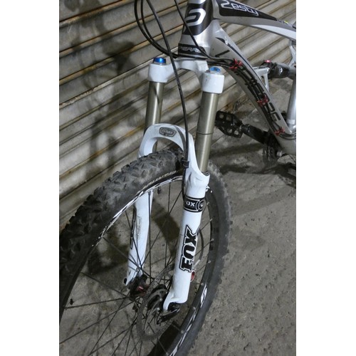 2096 - 1 x LaPierre Zesty 314 dual suspension mountain bike