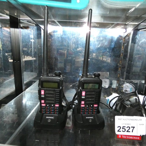 2527 - A pair of Beofeng BF-UV10R multi-band/channel handheld radio's trade