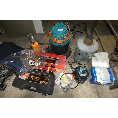 2088 - A quantity of various tools etc including a 2 ton trolley jack, a submersible pump 240v etc. Content... 