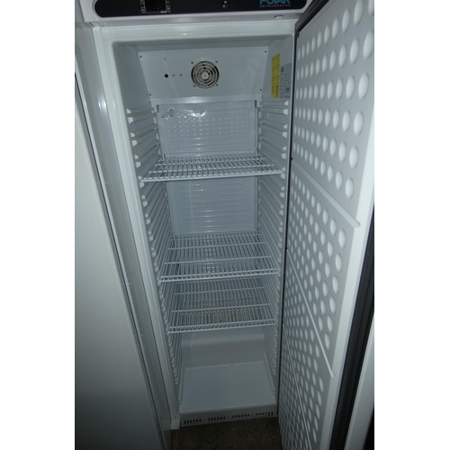 1201 - A commercial white tall fridge by Polar type C series CD612, retails £650+ - trade Tested Working