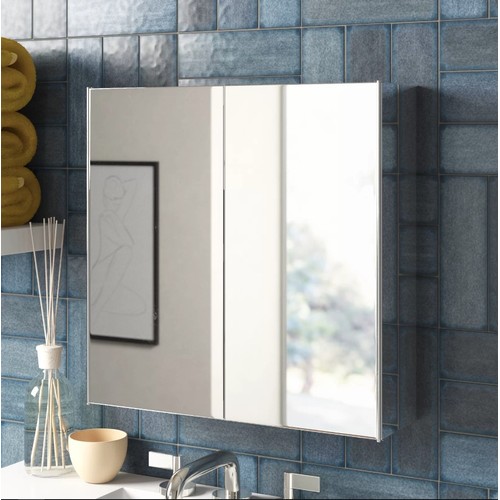 72 - 1 x Carthage wall mounted bathroom medicine cabinet with mirrored door approx 450 x 450mm RRP £48