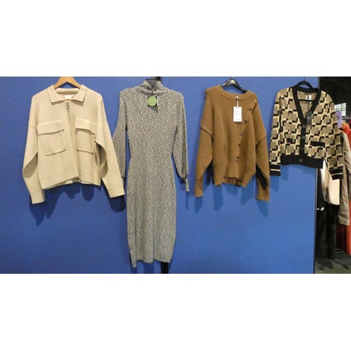 2325 - 4 x various items of ladies knitwear size L, combined retail price approx £365