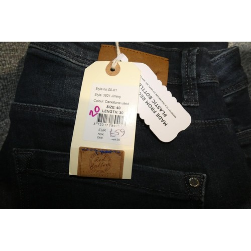 2391 - 4 x pairs of ladies jeans in various sizes / types. Not practical to list in detail so please view o... 