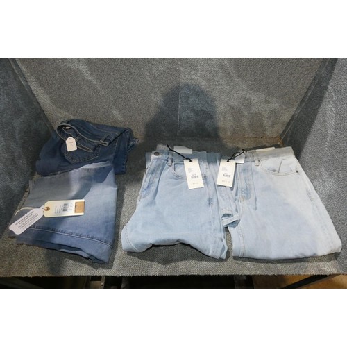 2398 - 4 x pairs of ladies jeans in various sizes / types. Not practical to list in detail so please view o... 