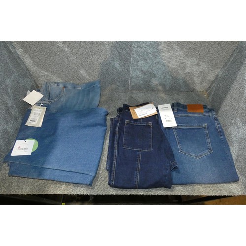 2399 - 4 x pairs of ladies jeans in various sizes / types. Not practical to list in detail so please view o... 