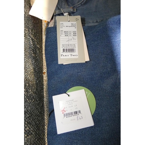 2399 - 4 x pairs of ladies jeans in various sizes / types. Not practical to list in detail so please view o... 