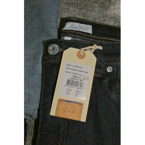 2400 - 4 x pairs of ladies jeans in various sizes / types. Not practical to list in detail so please view o... 