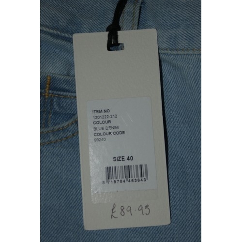 2403 - 4 x pairs of ladies jeans in various sizes / types. Not practical to list in detail so please view o... 