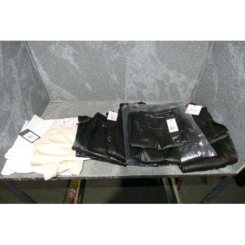 2409 - A quantity of ladies trousers in various sizes / types. Not practical to list in detail so please vi... 