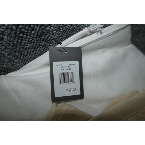 2409 - A quantity of ladies trousers in various sizes / types. Not practical to list in detail so please vi... 