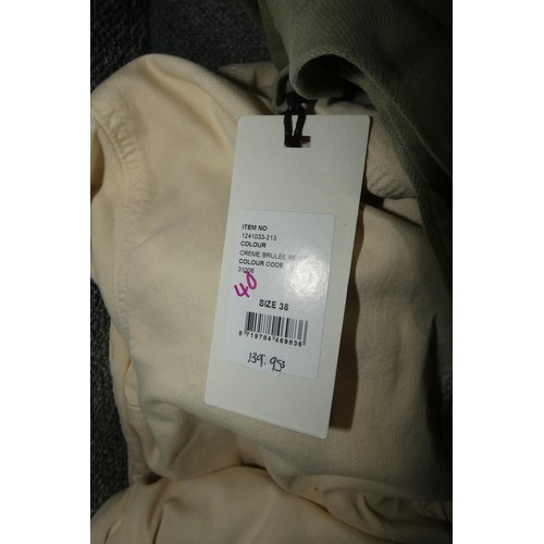 2413 - A quantity of ladies trousers in various sizes / types. Not practical to list in detail so please vi... 