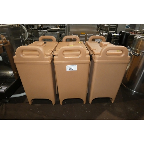 1080 - 3 x Cambro storage containers, all have faulty lid clips