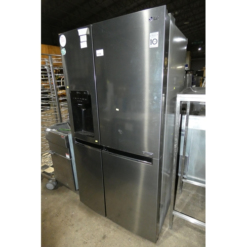 1136 - An American style fridge freezer by LG Type GSL761PZXV with an ice and water Smart ThinQ dispenser -... 