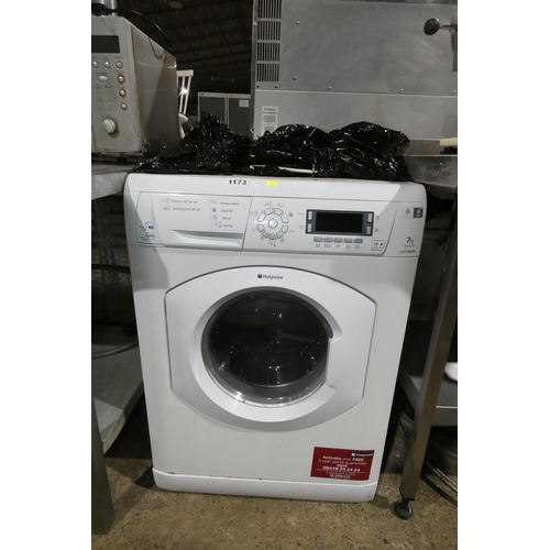 1173 - An under counter washing machine by Hotpoint type Ultima WDD960 - 7kg - trade