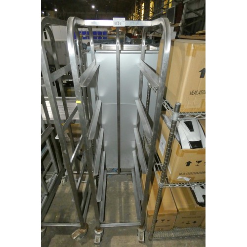 1121 - A mobile catering type tray rack approx 41x61x170cm