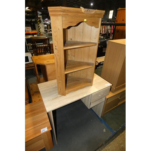 2112 - 1 x wood effect home desk approx 90 x 50cm and 1 x Pine corner shelf unit