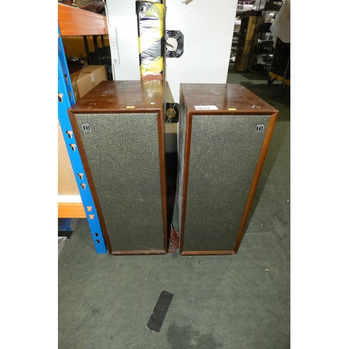 2633 - A pair of vintage Dynotron loud speakers type LS201