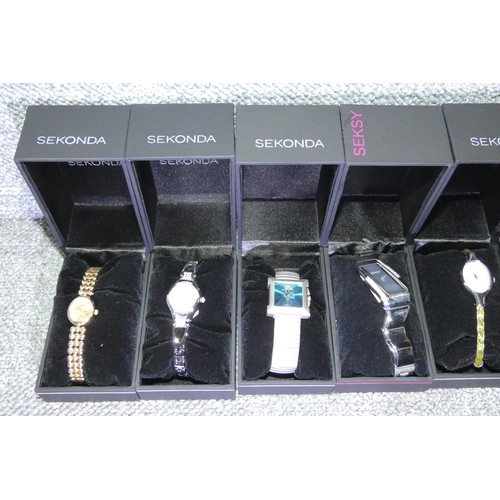 2646 - 8 x various boxed ladies Sekonda wrist watches