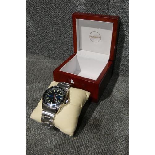 2654 - A boxed Sekonda wrist watch unused, please see pictures for more details