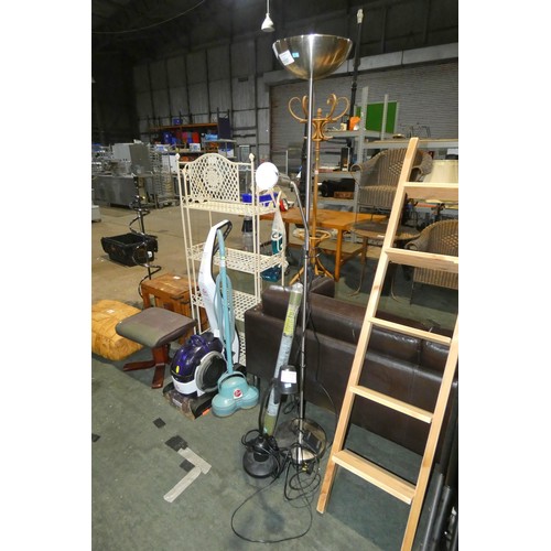 2157 - 1 x floor standing lamp 240v, 1 x desk lamp 240v and a roll of model makers  Ready Grass vinyl mat (... 