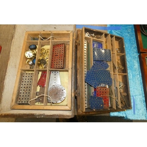 3090 - A wooden box containing a quantity of vintage Meccano