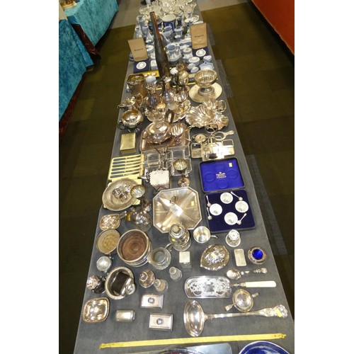 3138 - A large quantity of miscellaneous decorative silver plated ware including: tea sets, sectional trays... 