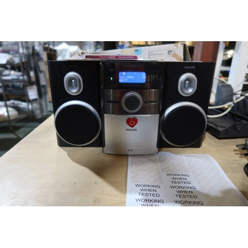 2775 - A Philips stereo DAB CD system with speakers - please note will not read cd's trade