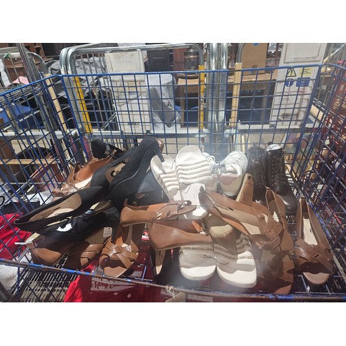 2896 - A quantity of various ladies shoes, various sizes, contents of 1 basket, basket not included