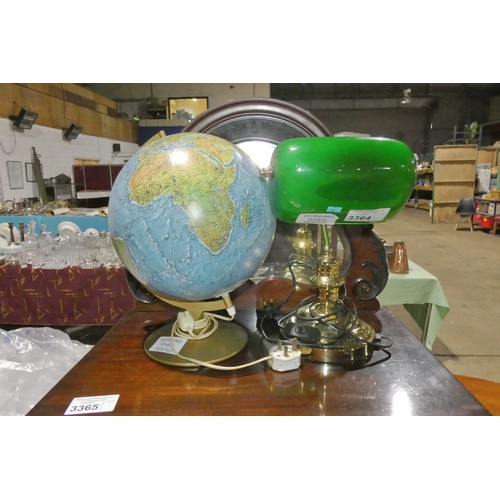 3364 - A retro brass desk light with a green glass shade and a globe of the world lamp