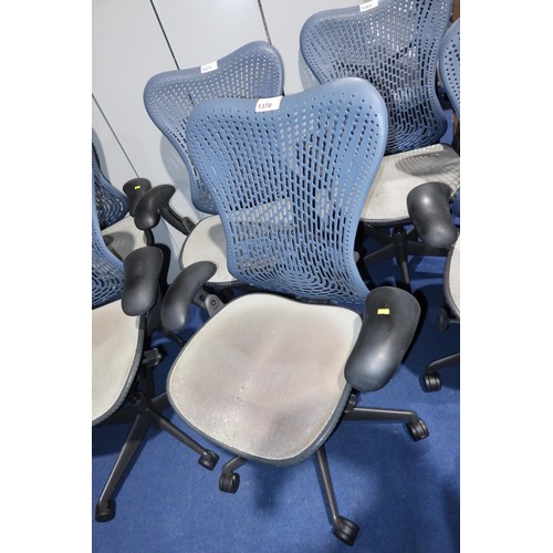 1370 - 1 x Herman Miller Mirra office swivel chair with grey mesh seat and dark blue plastic back