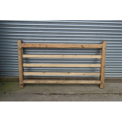 6264 - 1 x Wooden gate measuring approx 213cm / 7' - Please note this gate has no cross rail