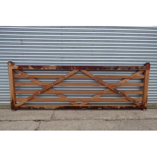 6282 - 1 x Iroko wooden gate measuring approx 335cm x 11'